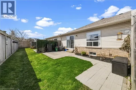 24 Kenyon Crescent Grimsby ON L3M 5S4