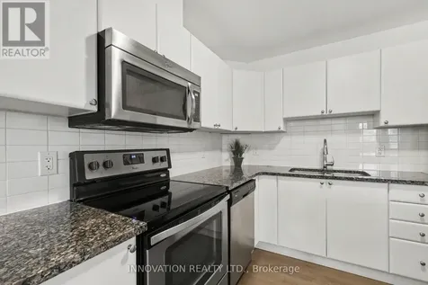 362B Wood Acres Grove Ottawa ON K1T 0M7