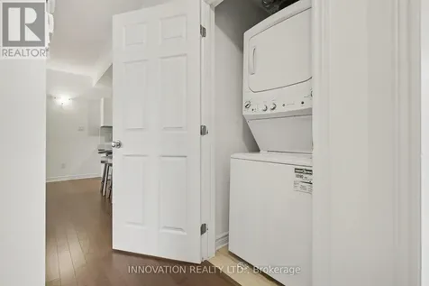 362B Wood Acres Grove Ottawa ON K1T 0M7