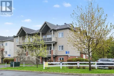 362B Wood Acres Grove Ottawa ON K1T 0M7