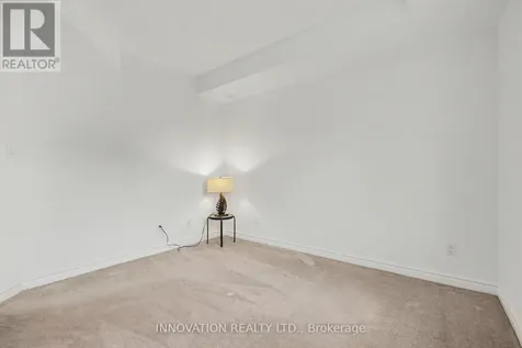 362B Wood Acres Grove Ottawa ON K1T 0M7