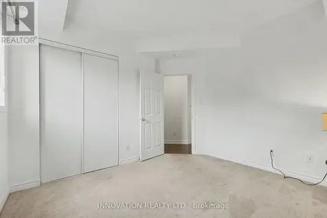 362B Wood Acres Grove Ottawa ON K1T 0M7