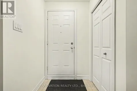 362B Wood Acres Grove Ottawa ON K1T 0M7