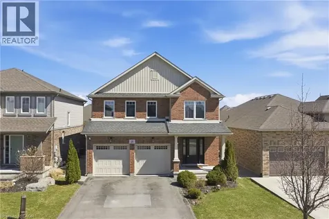 28 Silverwood Avenue Welland ON L3C 0C3
