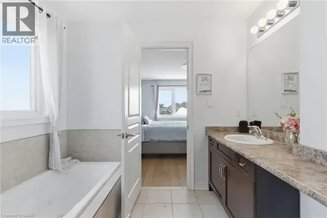 28 Silverwood Avenue Welland ON L3C 0C3