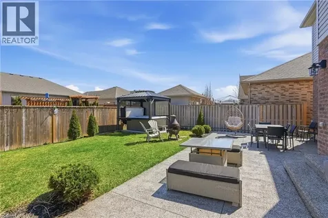 28 Silverwood Avenue Welland ON L3C 0C3