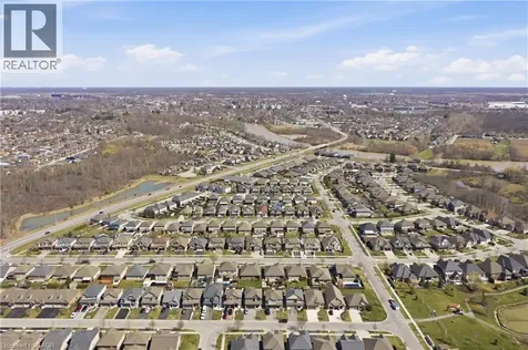 28 Silverwood Avenue Welland ON L3C 0C3