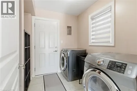 28 Silverwood Avenue Welland ON L3C 0C3
