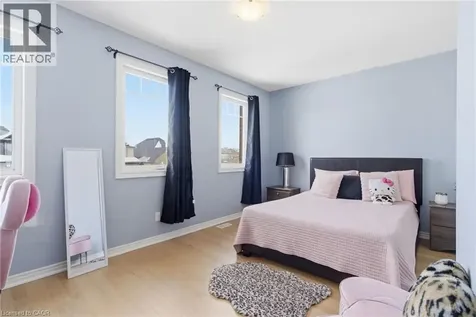 28 Silverwood Avenue Welland ON L3C 0C3