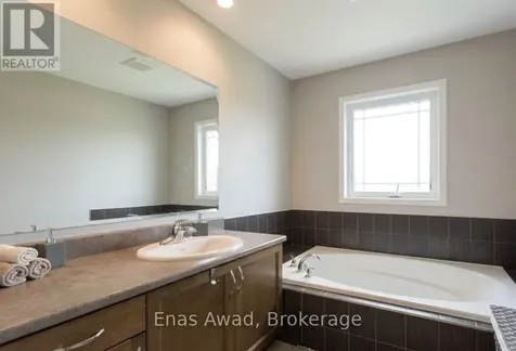 1619 Westhall Way Ottawa ON K2M 0G7