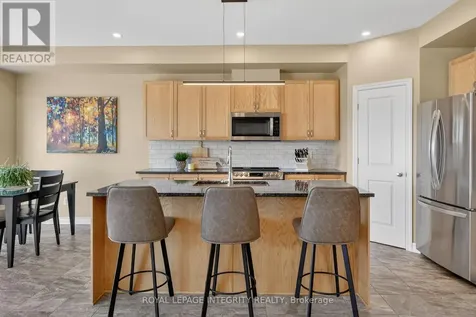 724 Parade Drive Ottawa ON K2S 0Z4