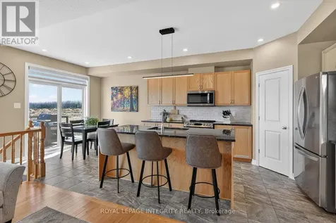 724 Parade Drive Ottawa ON K2S 0Z4