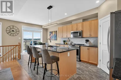 724 Parade Drive Ottawa ON K2S 0Z4