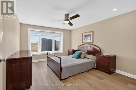724 Parade Drive Ottawa ON K2S 0Z4