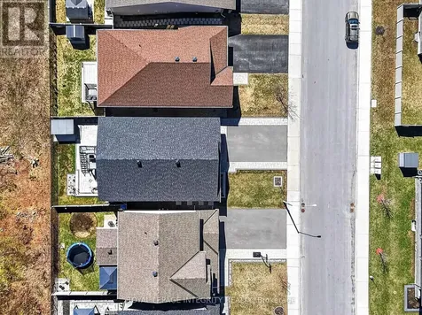 724 Parade Drive Ottawa ON K2S 0Z4