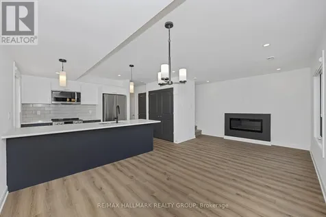 102 Casita Private Ottawa ON K1W 0X6