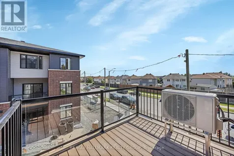 102 Casita Private Ottawa ON K1W 0X6