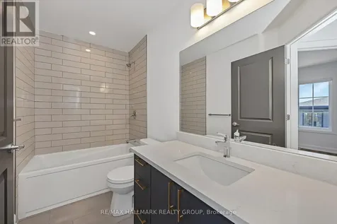 102 Casita Private Ottawa ON K1W 0X6