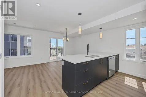 102 Casita Private Ottawa ON K1W 0X6