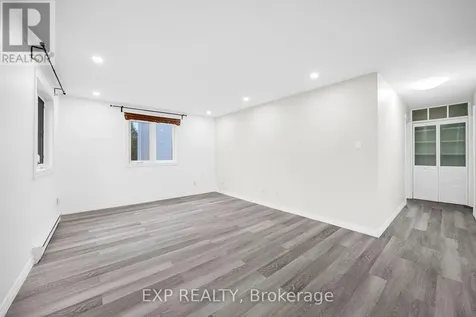 98 Castlegreen Private Ottawa ON K1T 3N3
