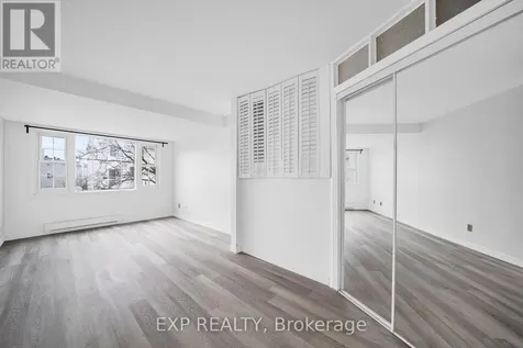 98 Castlegreen Private Ottawa ON K1T 3N3