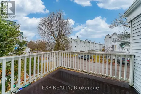98 Castlegreen Private Ottawa ON K1T 3N3