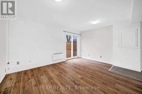 98 Castlegreen Private Ottawa ON K1T 3N3