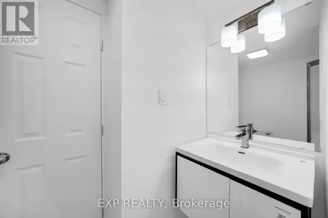 98 Castlegreen Private Ottawa ON K1T 3N3