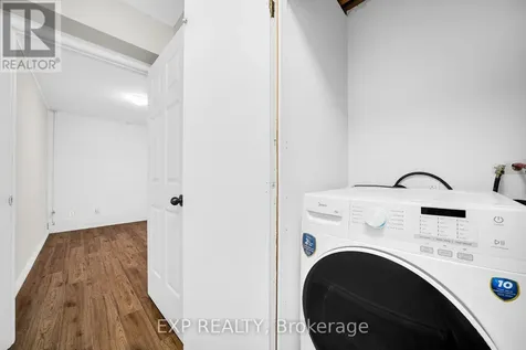 98 Castlegreen Private Ottawa ON K1T 3N3