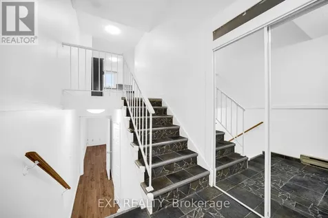 98 Castlegreen Private Ottawa ON K1T 3N3