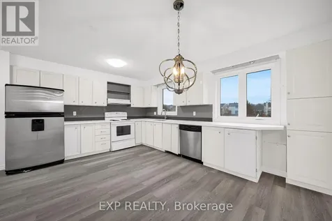 98 Castlegreen Private Ottawa ON K1T 3N3