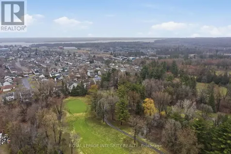 241 Dion Avenue Clarence-rockland ON K4K 0M3