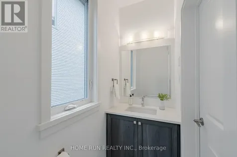222 Finsbury Avenue Ottawa ON K2S 2X9
