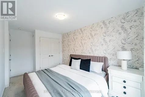 222 Finsbury Avenue Ottawa ON K2S 2X9