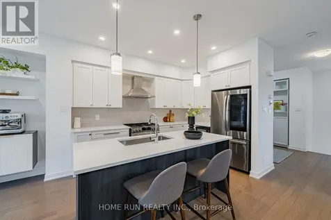 222 Finsbury Avenue Ottawa ON K2S 2X9