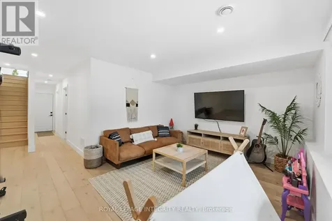 221 Wesley Avenue Ottawa ON K1Z 7A2