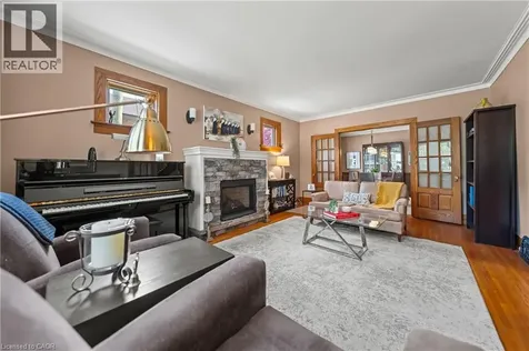 39 Borden Avenue North Kitchener ON N2H 3H9