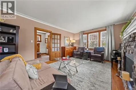39 Borden Avenue North Kitchener ON N2H 3H9