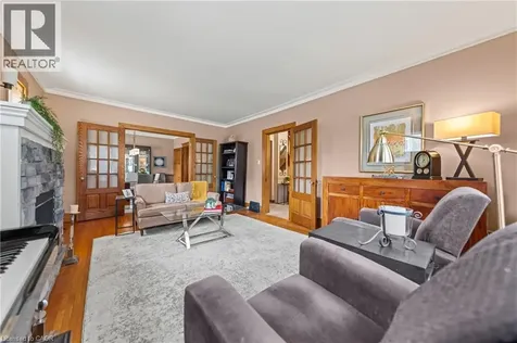 39 Borden Avenue North Kitchener ON N2H 3H9