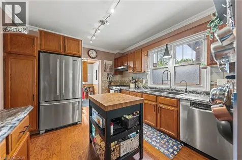 39 Borden Avenue North Kitchener ON N2H 3H9