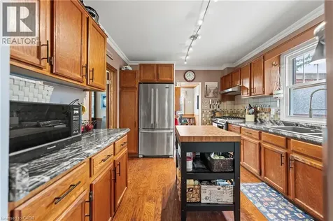 39 Borden Avenue North Kitchener ON N2H 3H9