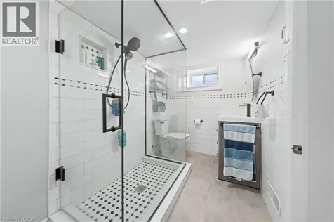 39 Borden Avenue North Kitchener ON N2H 3H9