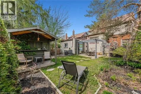 39 Borden Avenue North Kitchener ON N2H 3H9