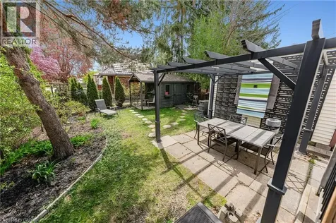 39 Borden Avenue North Kitchener ON N2H 3H9