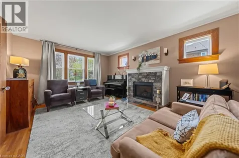 39 Borden Avenue North Kitchener ON N2H 3H9