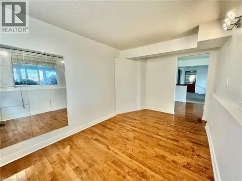 202 Essex Point Drive Cambridge ON N1T 1Z1