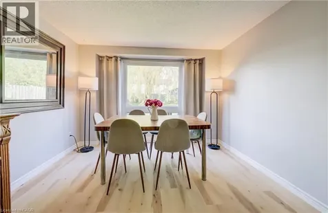 35 Camrose Court Kitchener ON N2M 5J3