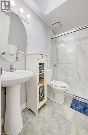 35 Camrose Court Kitchener ON N2M 5J3