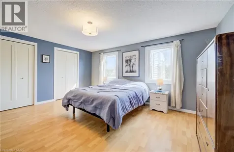 35 Camrose Court Kitchener ON N2M 5J3