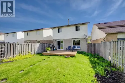 35 Camrose Court Kitchener ON N2M 5J3